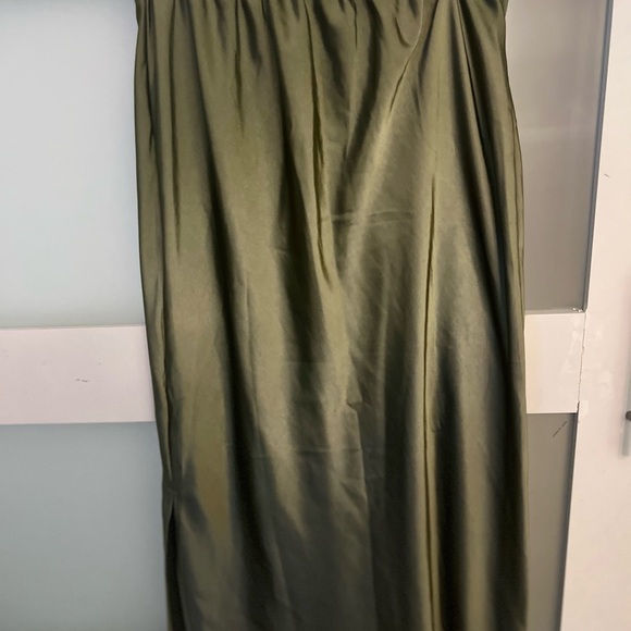 High-Waisted Satin skirt Old Navy - Picture 2 of 4